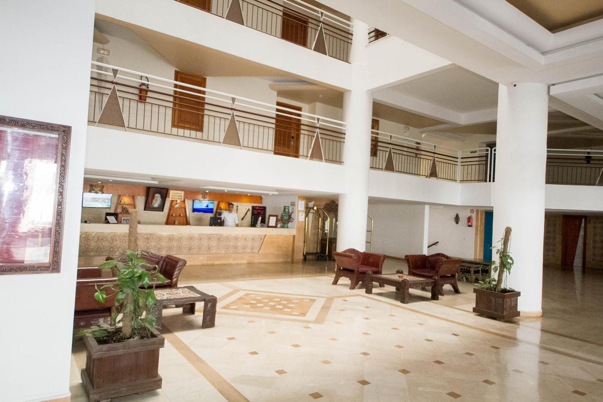 Appart'Hotel Intouriste Agadir Exterior foto